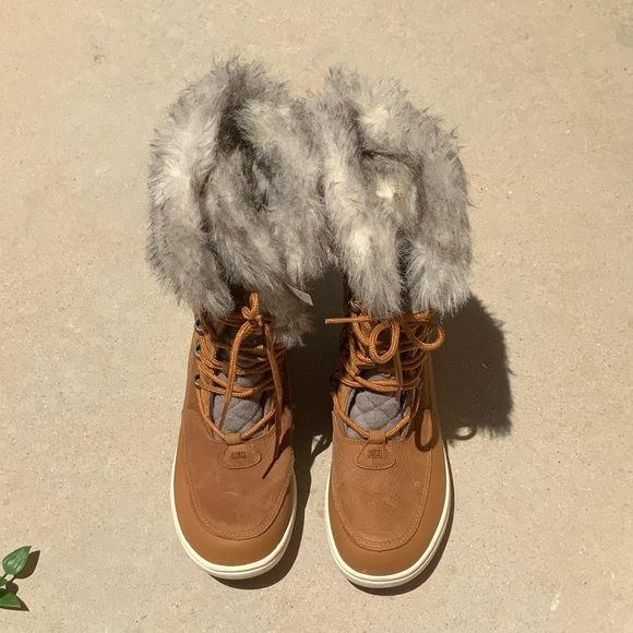 helly hansen fur winter boots✨ - Picture 5 of 8